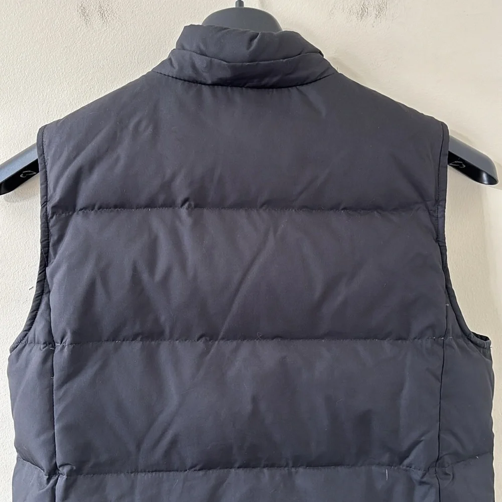 GAP Black Puffer Down Vest Size Small - Picture 8 of 9